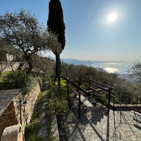 Panorama With Beautiful Private Garden Villa *