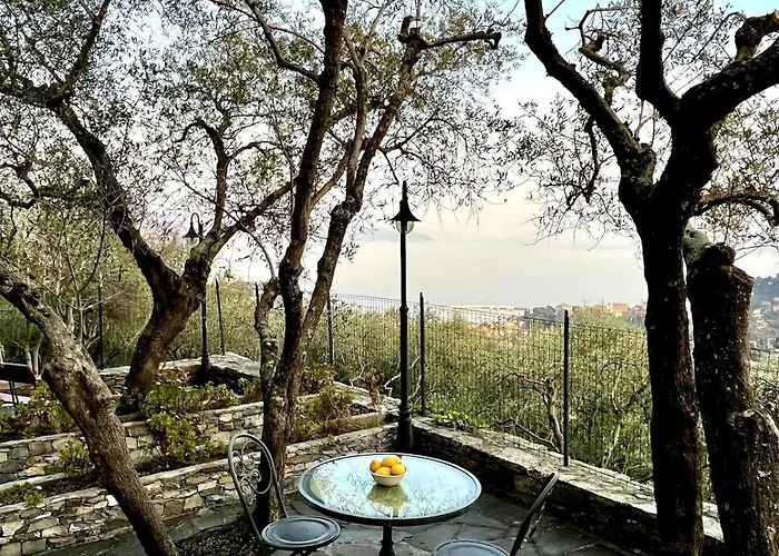 Panorama With Beautiful Private Garden 빌라 *